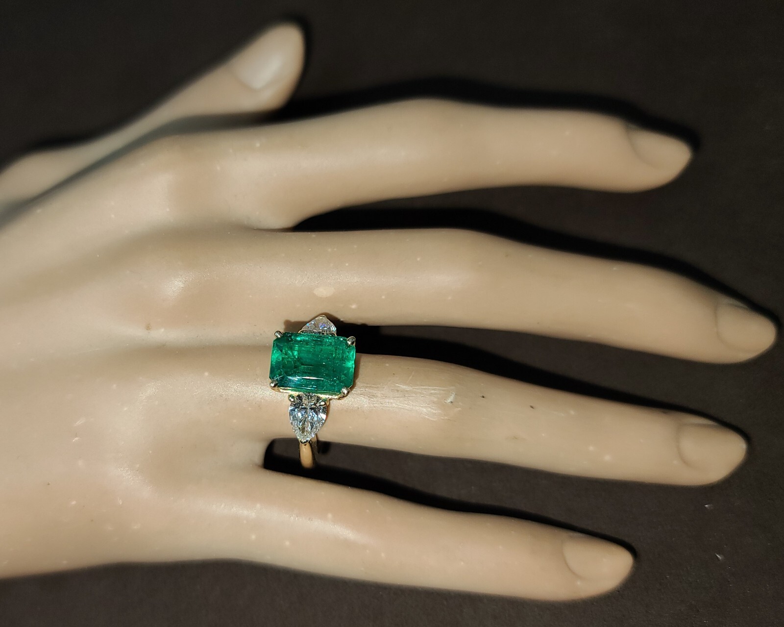 14k Yellow Engagement Ring 4.37ct. Natural Green Emerald Rectangular Shape