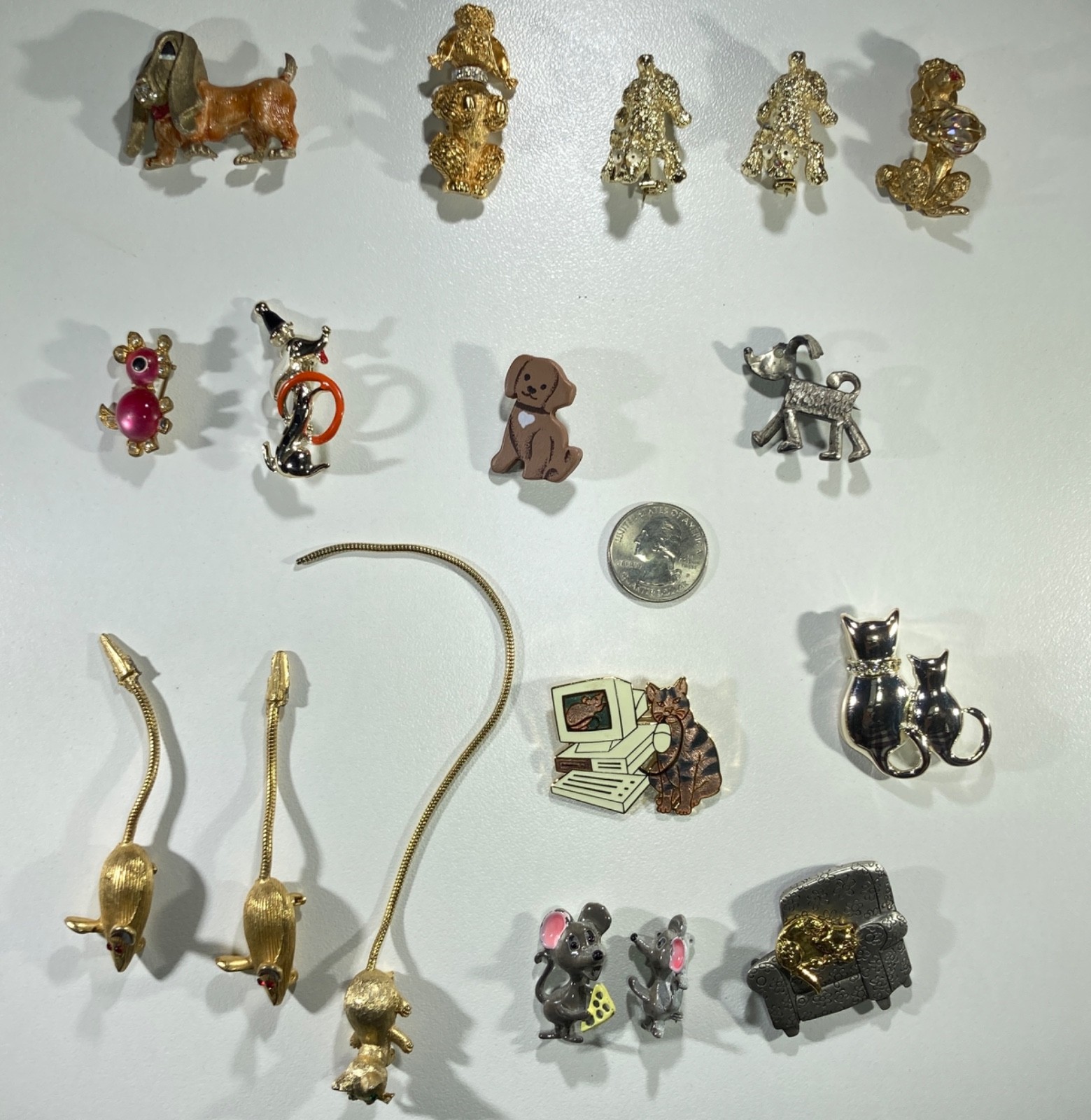 16pc Vintage Animal Lot Cat Dog Mice Brooch Pin Craft Wear Repair Figural Retro