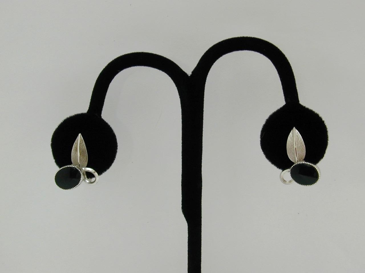 Vintage Star-ART Sterling Black Onyx Leaf Screw Back Earrings Silver 925 50’s-60