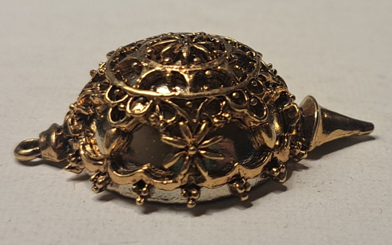 Arthur Pepper Vintage Christmas Ornament Pendant (See Description) Gold Tone