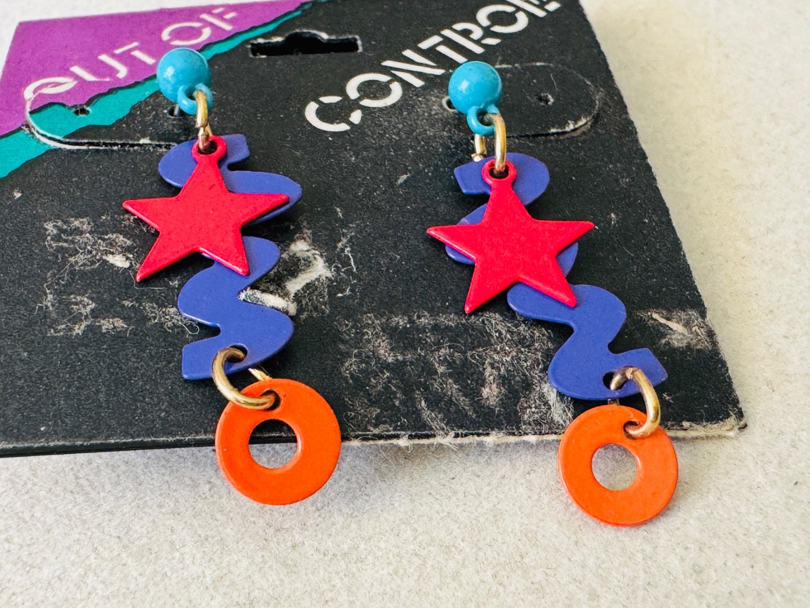 Vintage 1980s OUT OF CONTROL TM Colorful Metal Dangle Pierced Earrings Orig Card