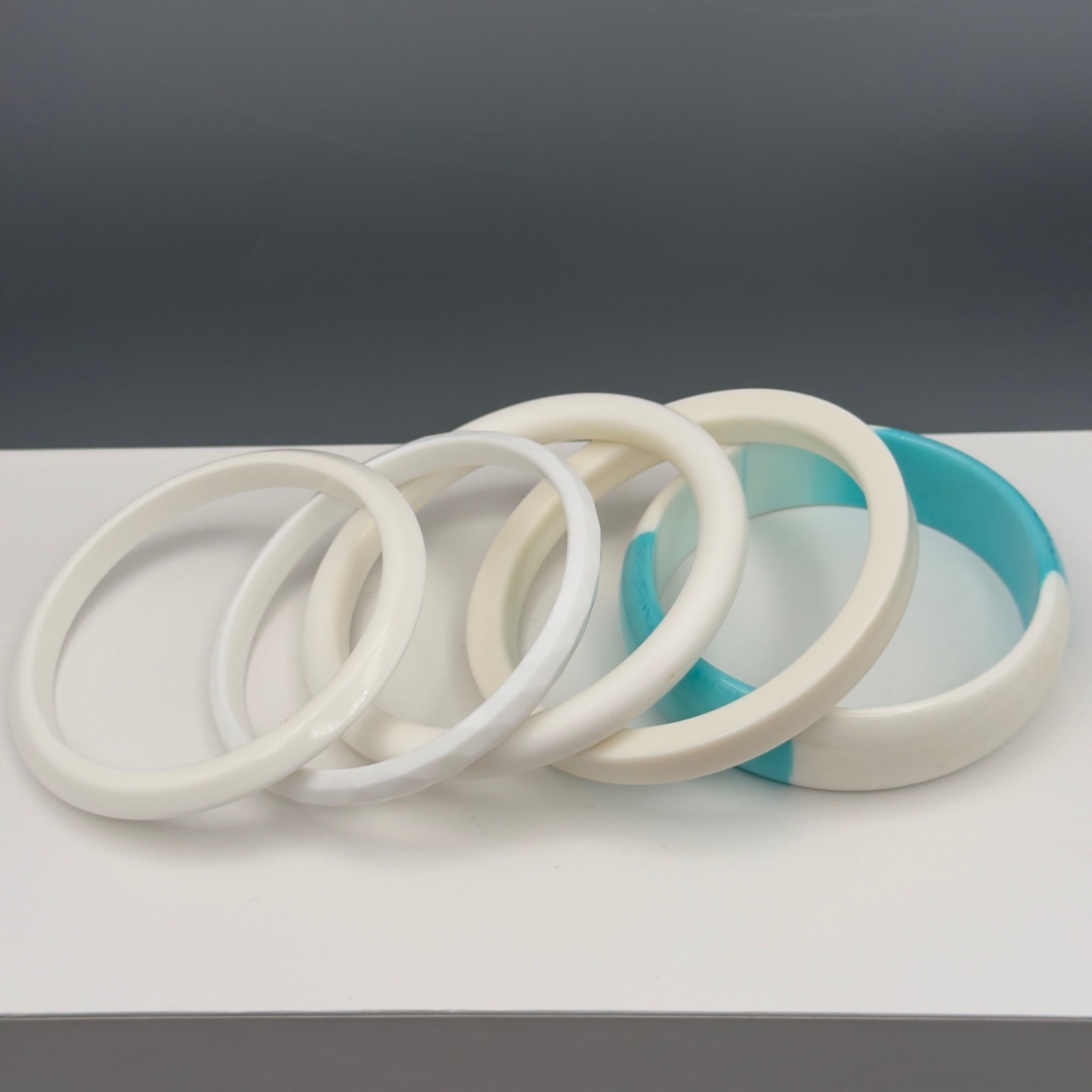 Retro White Blue Lucite Bangle Bracelets Stackable Spring Set Of 5 Mixed