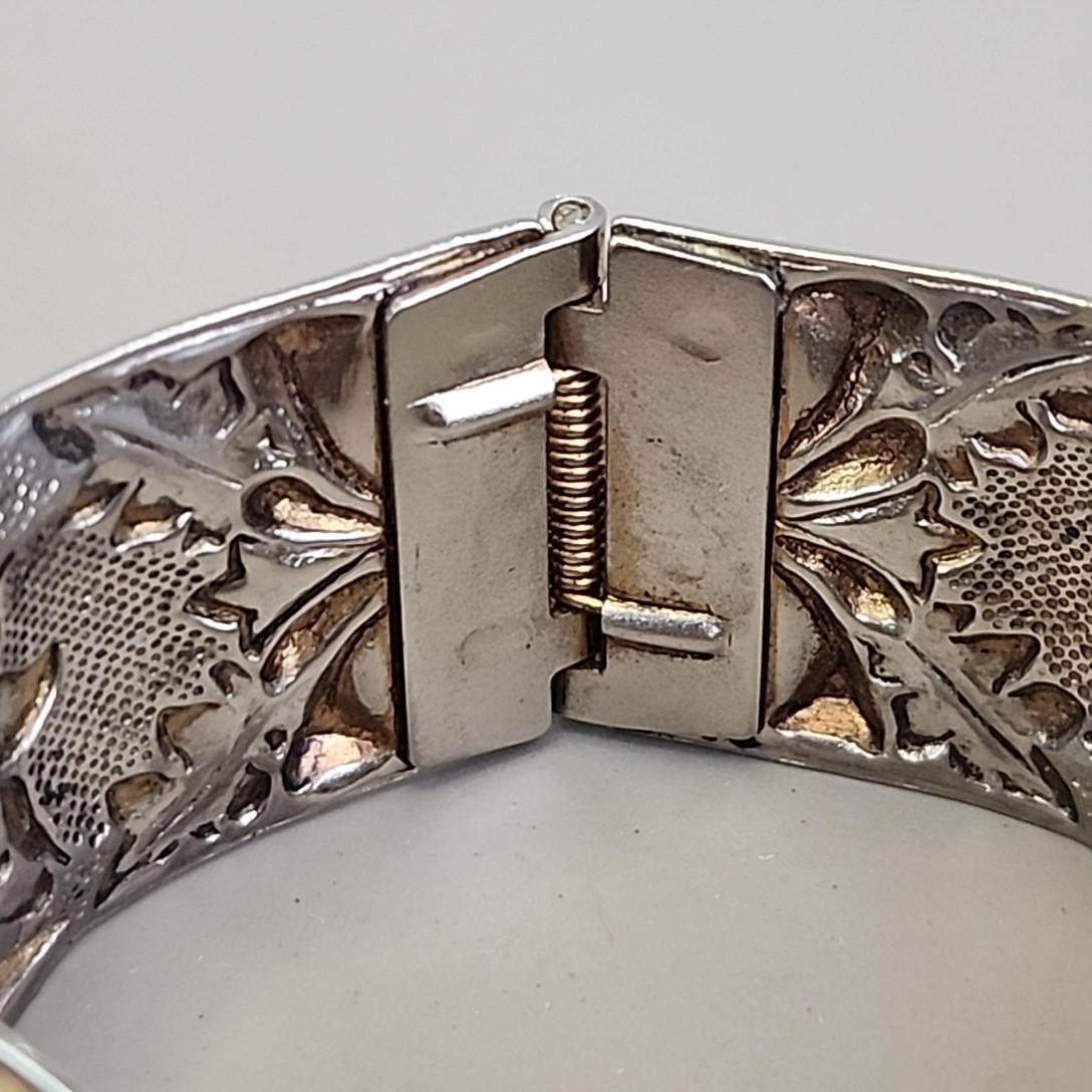 Vintage Bangle Bracelet Repousse Clamper Silver Tone 6.75″