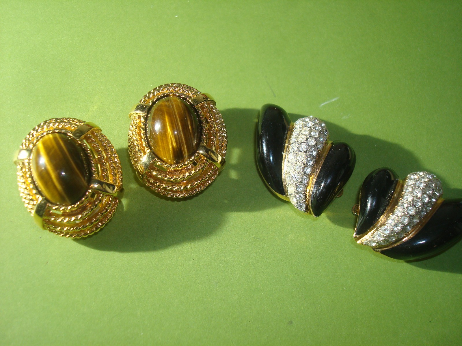 Vtg.St.JOHN LOT (2) EARRINGS OVAL TIGER’s EYE GOLD/T, BLACK ENAMEL RHINESTONES