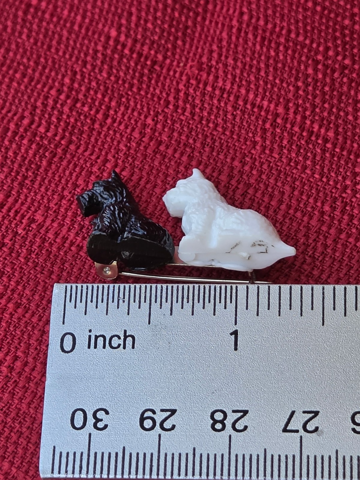 Old Black & White Scottish Terrier Pin Brooch Costume Jewelry Great Britain