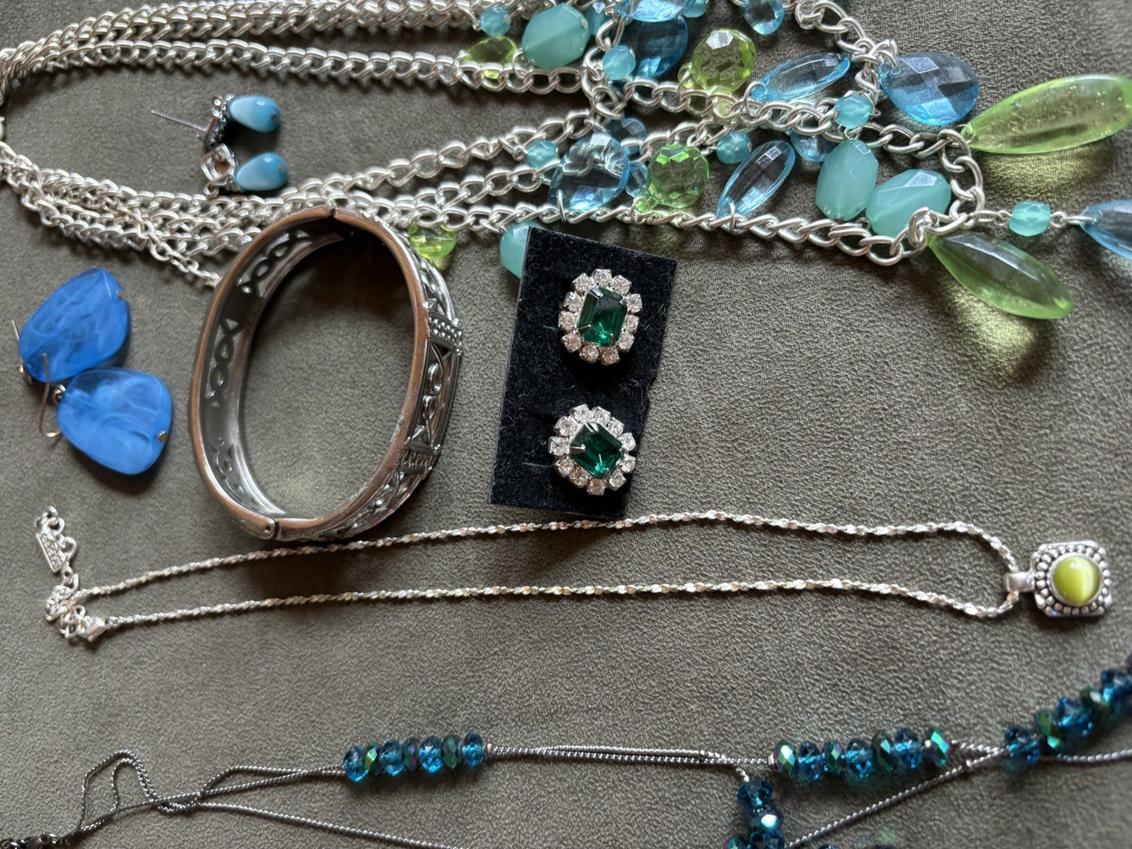 VINTAGE & MODERN ESTATE JEWELRY LOT UNSIGNED COSTUME & FASHION
