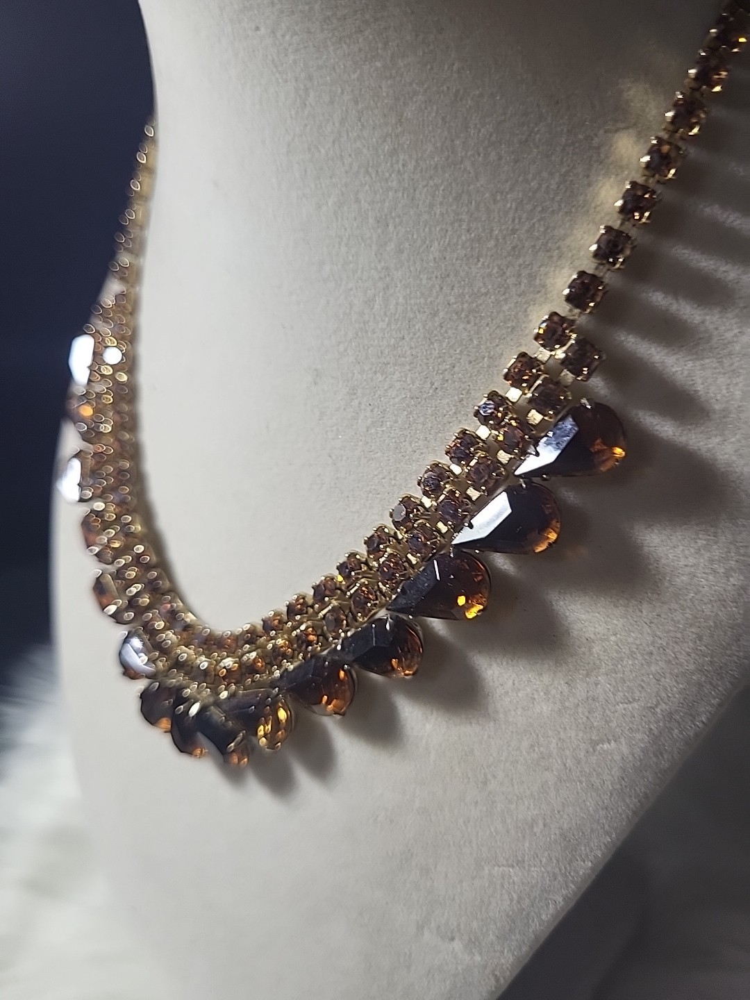 Vintage Unsigned Rhinestone Necklace
