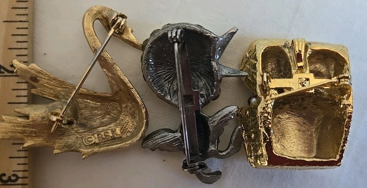 Vintage Brooches Lot And One Vintage Cast Iron Heart Clip