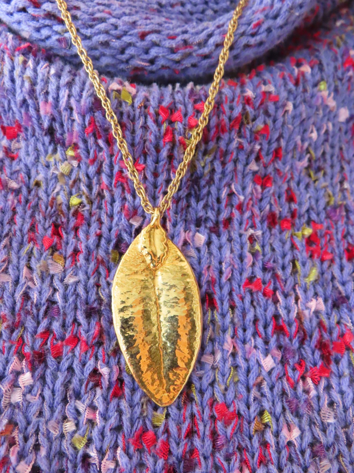 Vintage 1980’s Gold Plated Chain w/Gold Plated Leaf Slide