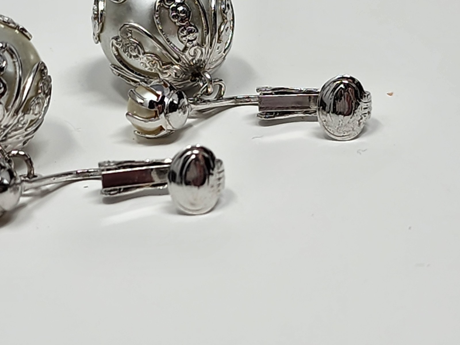 Vintage Sarah Coventry Chain Ability Earrings Faux Pearl Filigree Dangle Clip On