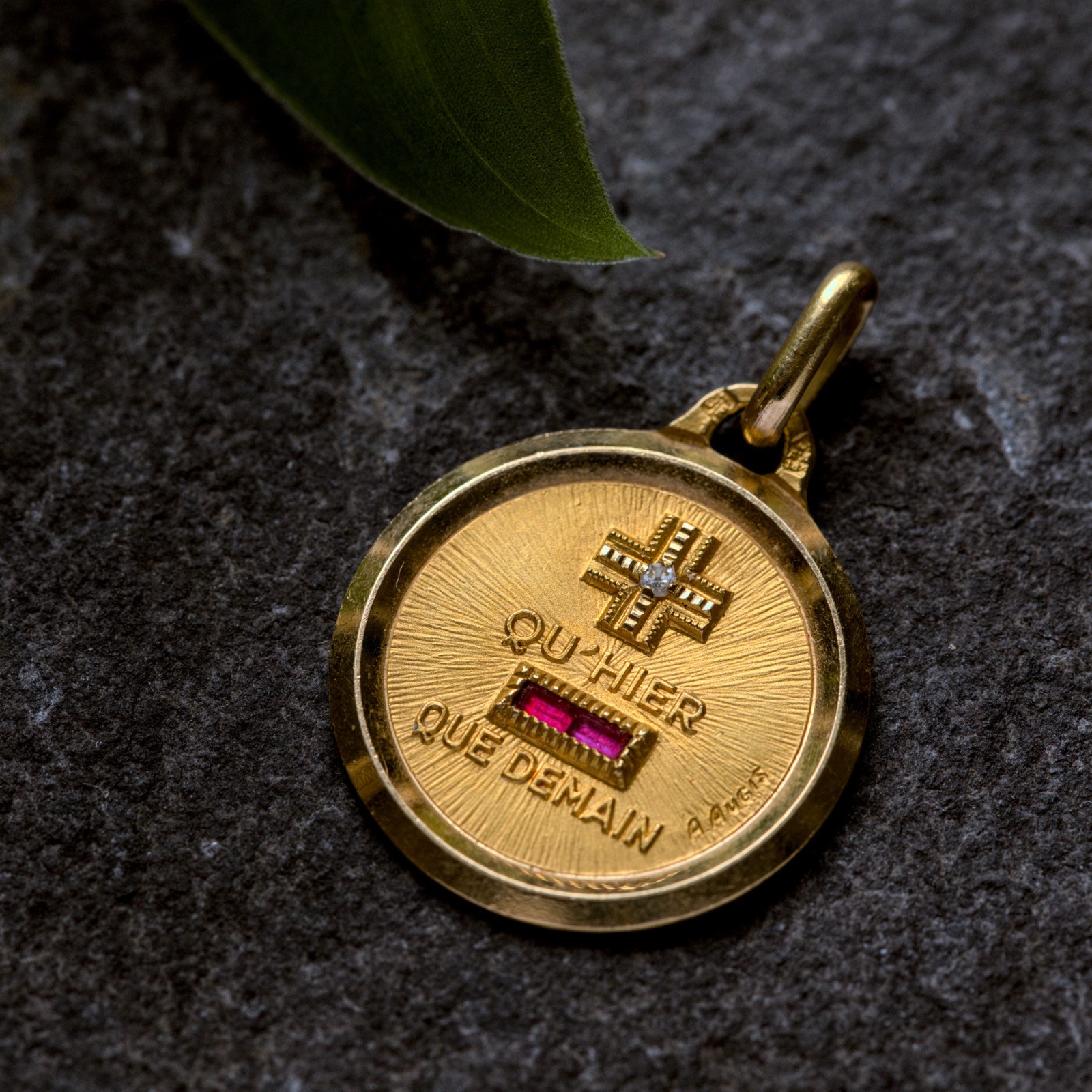 FABULOUS VINTAGE FRENCH 18K GOLD DIAMOND RUBY AUGIS AMOUR LOVE CHARM