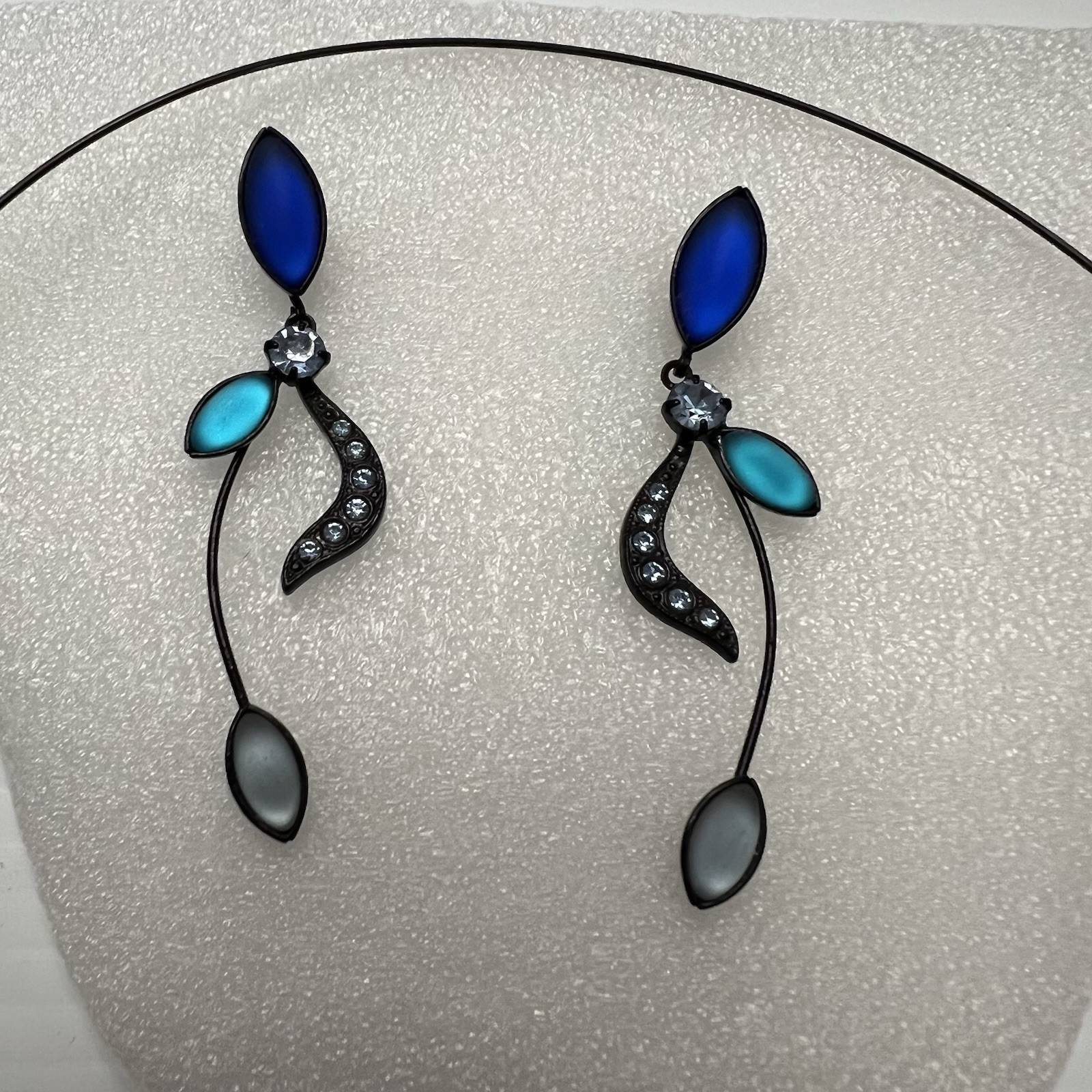 Vtg Set Black Shaped Wire Turquoise Teal Royal Multi Stone Neck Choker Earring