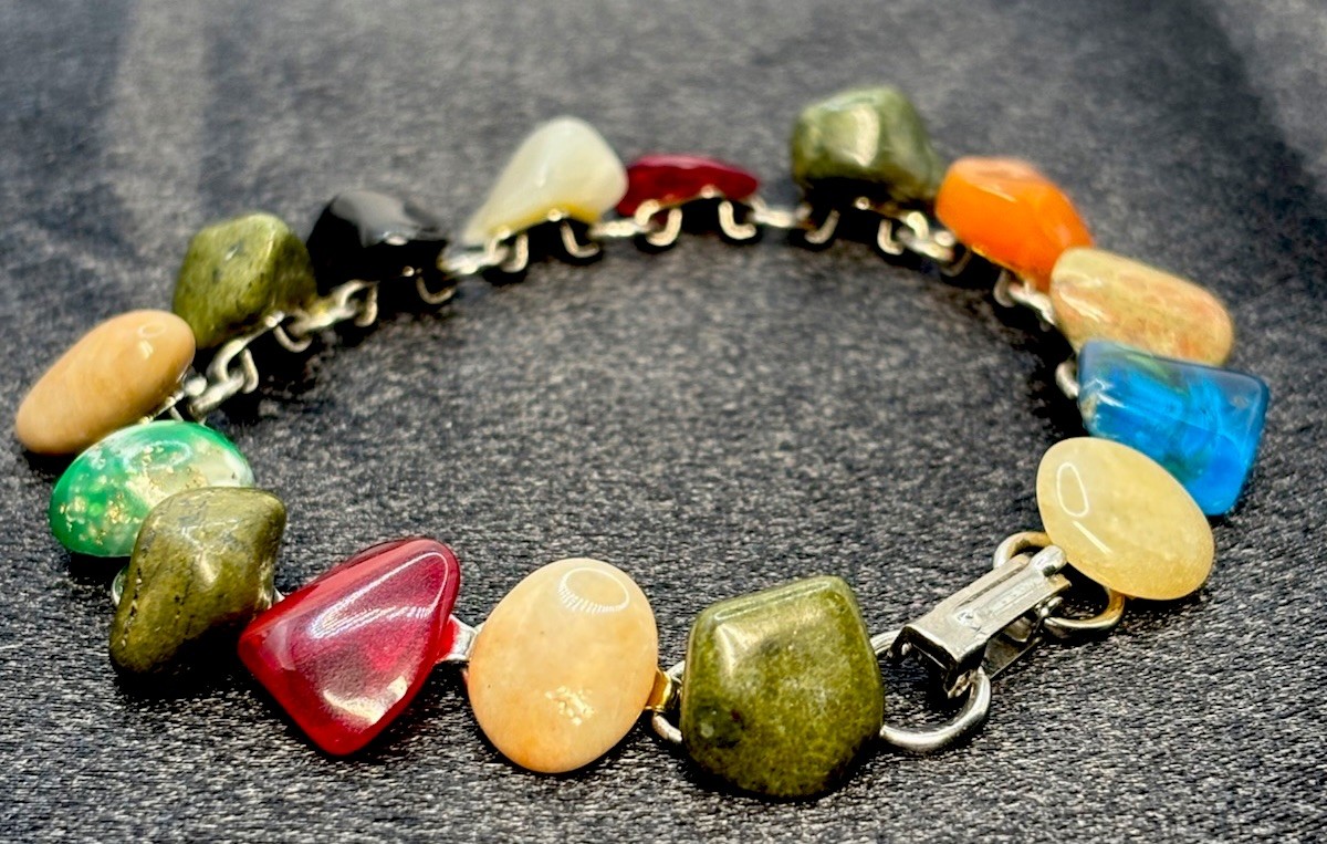 Vintage Link Polished Stone Glass Tumbled Agate Bracelet Rainbow 6.5”
