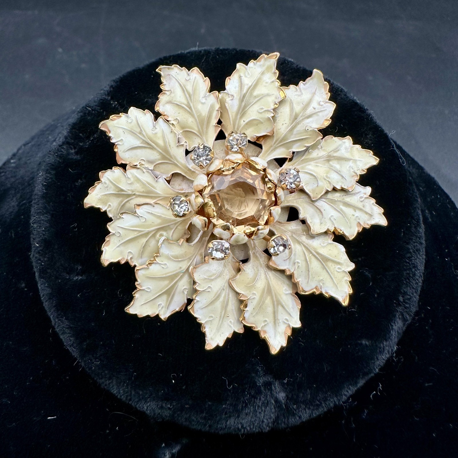 Vintage 1940’s-1950’s SANDOR Pronged Rhinestone Enamel Flower Brooch Jewelry