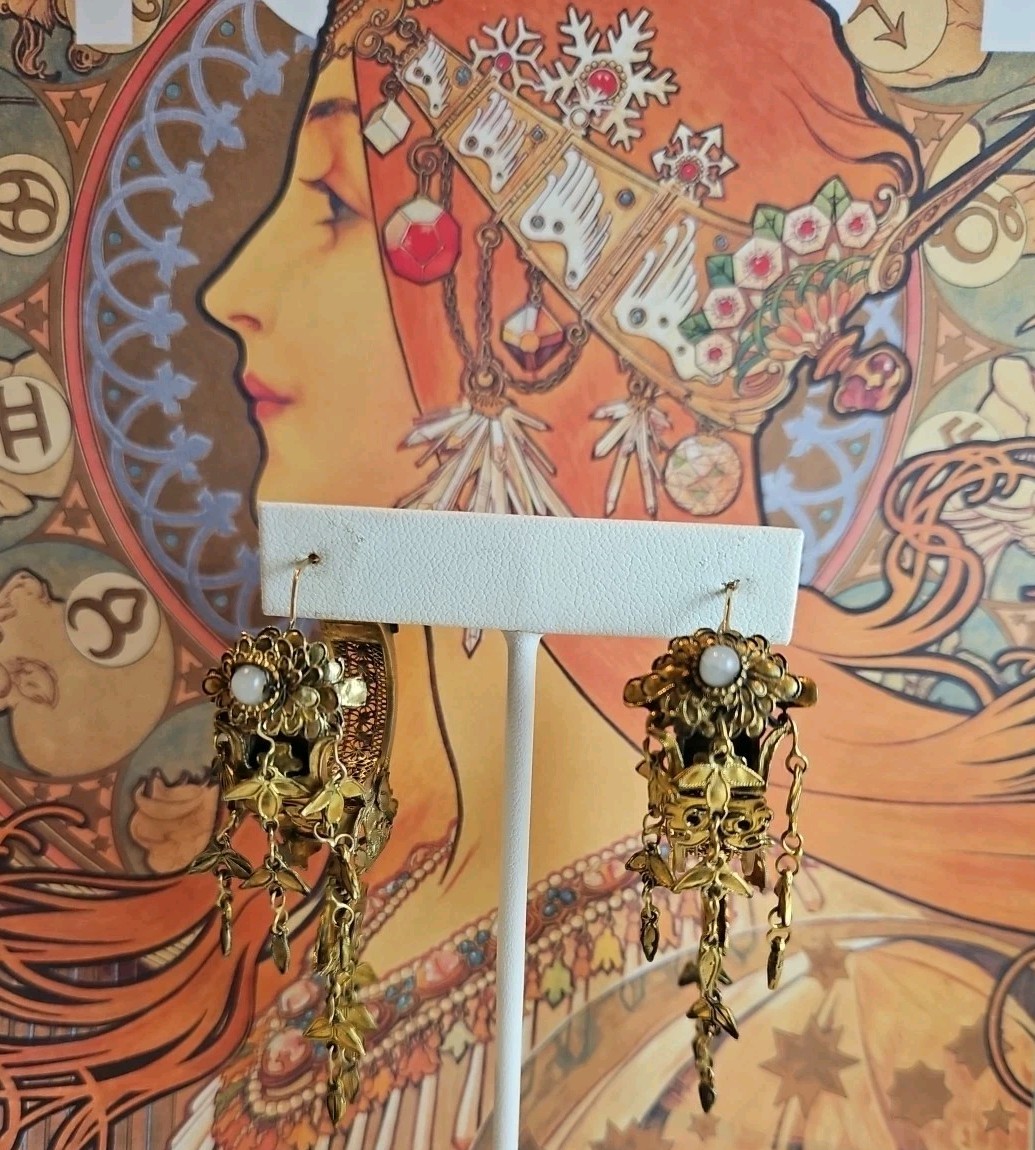 Vintage DESIGNER Signed Baroque Curled Gilt Leaf FRENCH EARRINGS – GORGEOUS Help