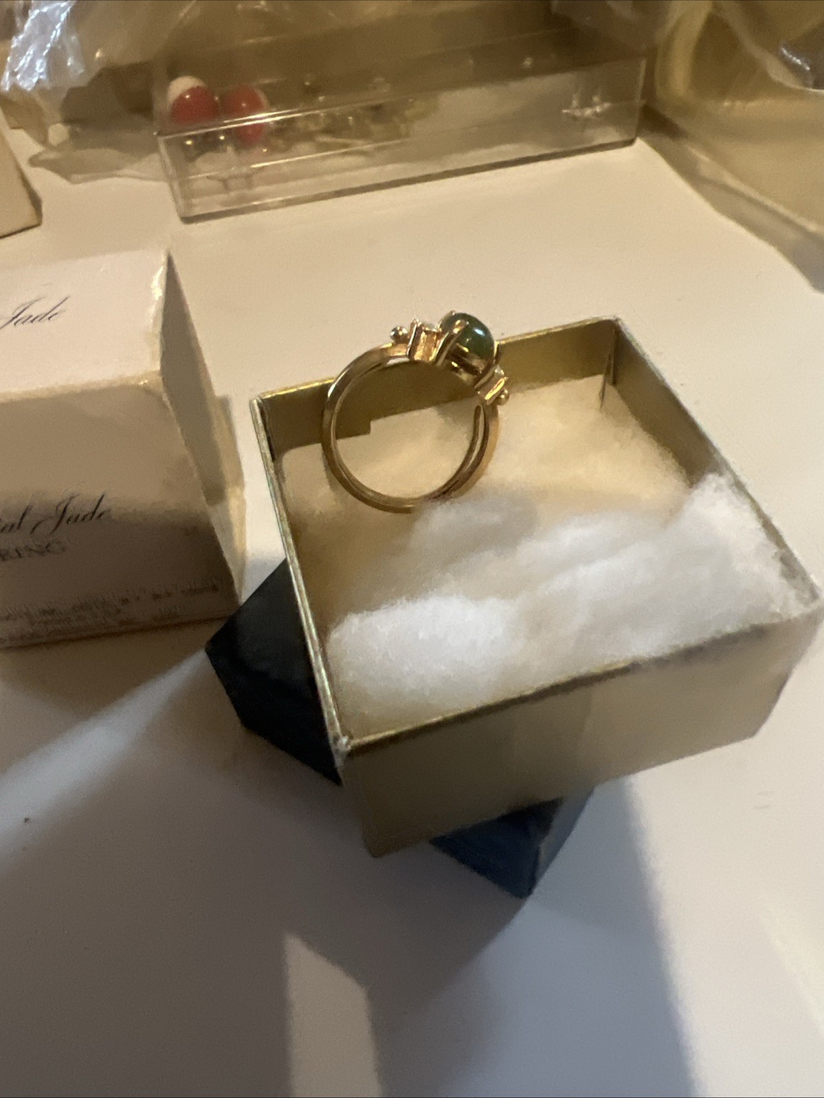 Vintage AVON Ring 1974 Oriental Jade Size 7.5 Gold Tone Rhinestones