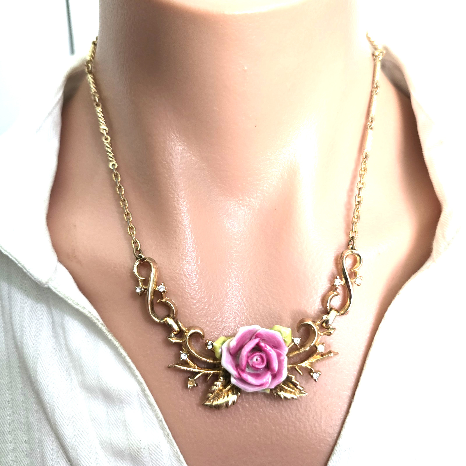 Vintage Coro Signed Ceramic Roses Accents Earrings Screw Back Necklace 18″L Set