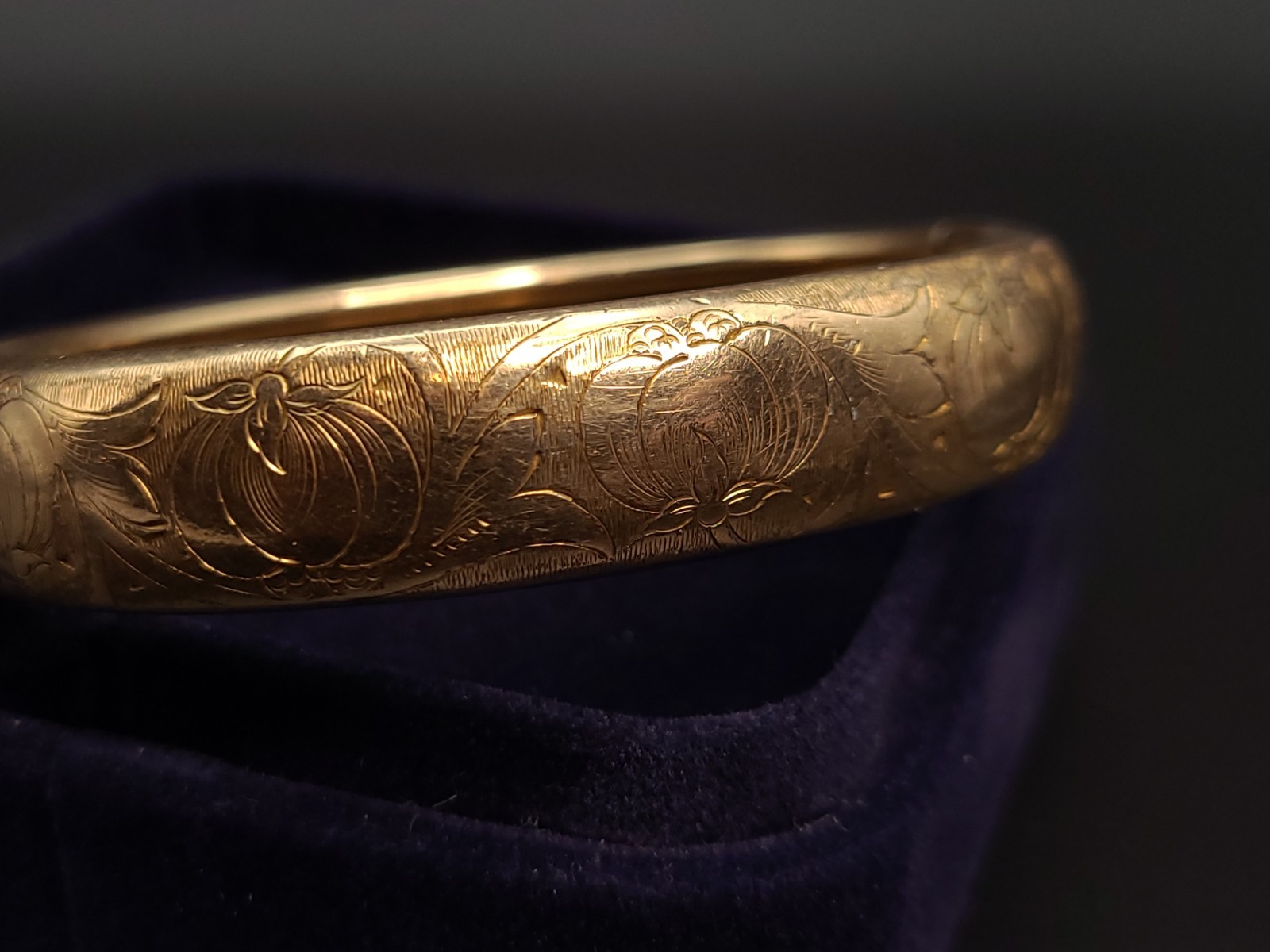 Antique Victorian Gold Filled Engraved Floral Hinged Bangle Bracelet 18cm