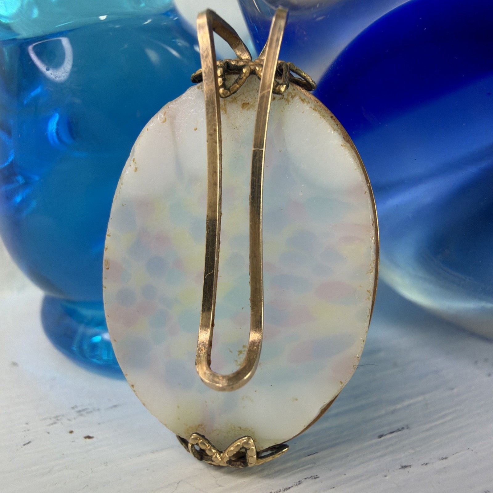 Opalescent Art Glass Scarf Clip • Iridescent Pastel Milky Cabochon Brooch VTG