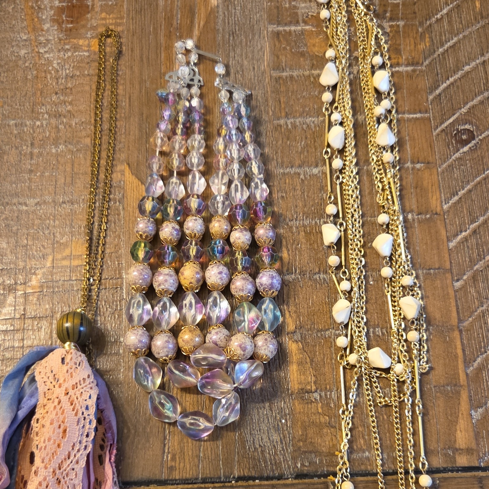 Mixed Lot Women’s Fashion 3 Necklaces Gold Tone Chains Purple Clear White Beads