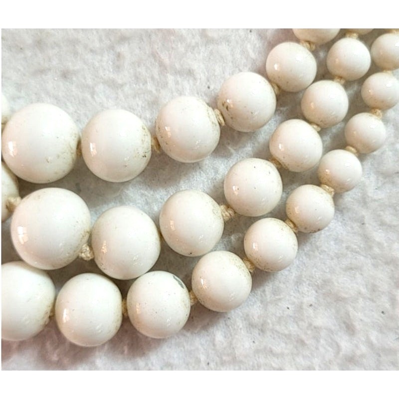 Vtg 50s 60s Milk Glass White Knotted Beads 3 Strand Choker Necklace Hook Clasp