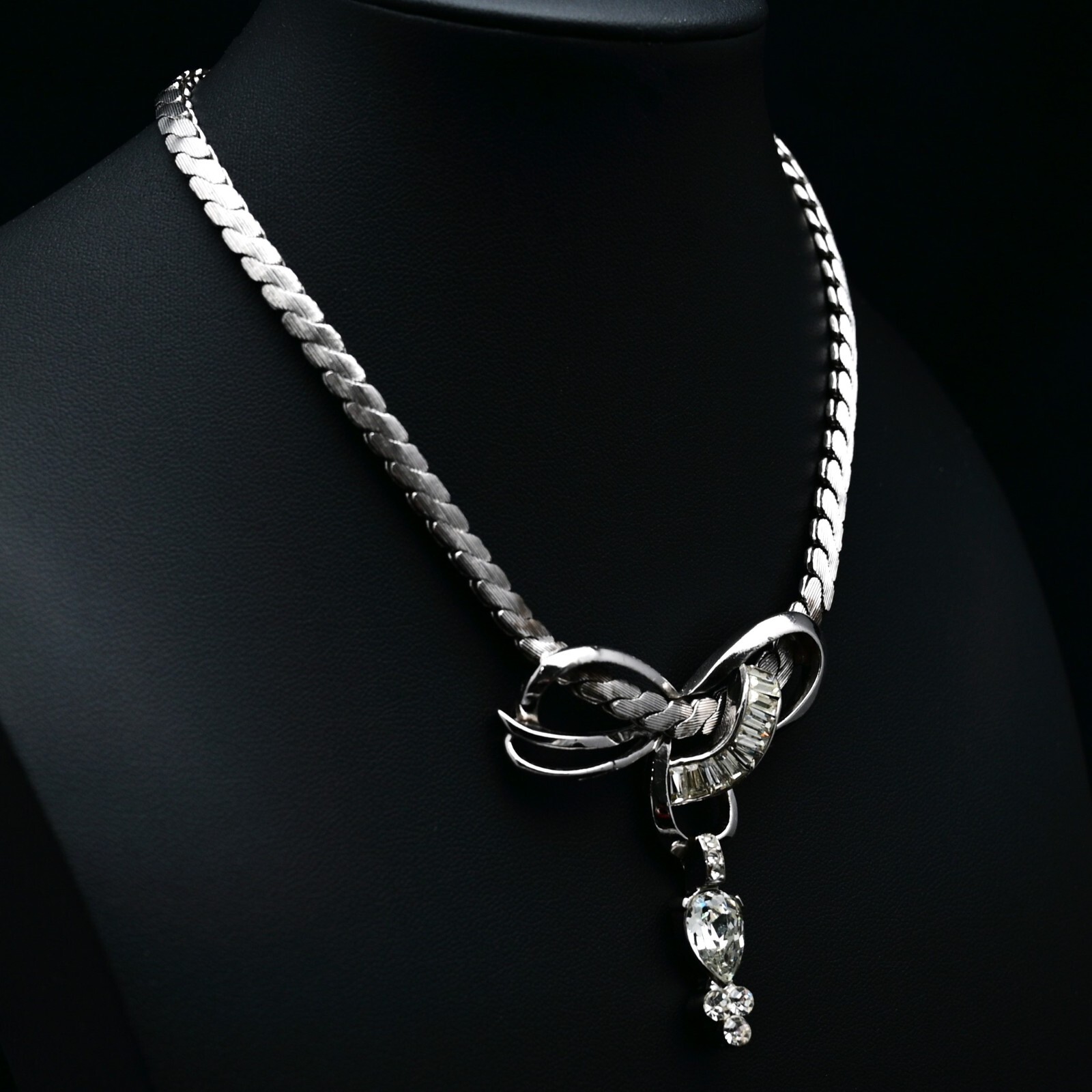 TARA Vintage Original White Gold Plated Silver Diamond Zirconia Pendant Necklace