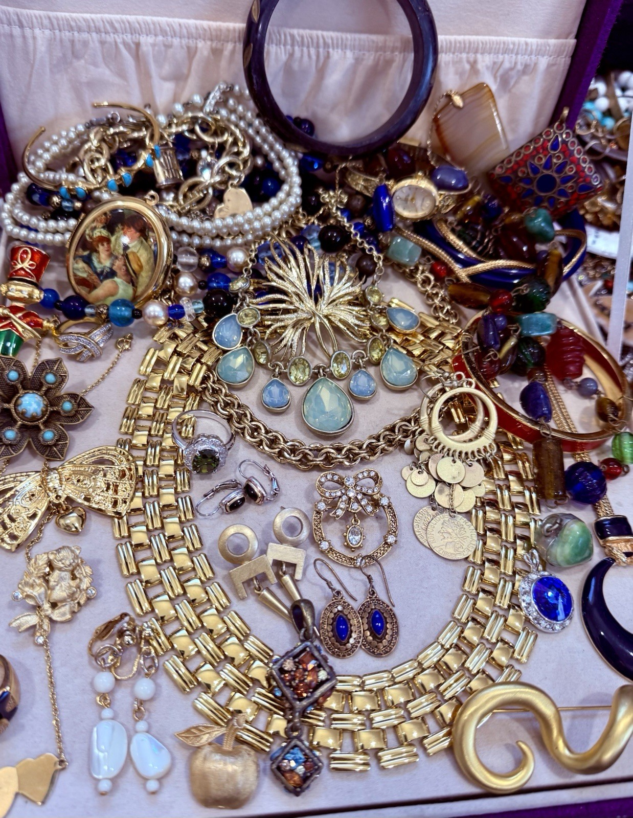 Vintage Estate Costume Jewelry Lot ! TRIFARI , MONET and more!