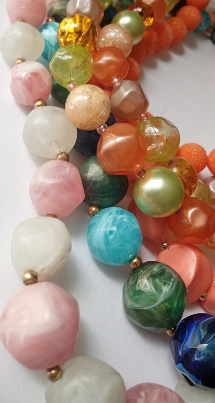Vintage COLORFUL Beaded Necklaces Lot Of 5 KRAMER Coro Graduated Lucite MCM