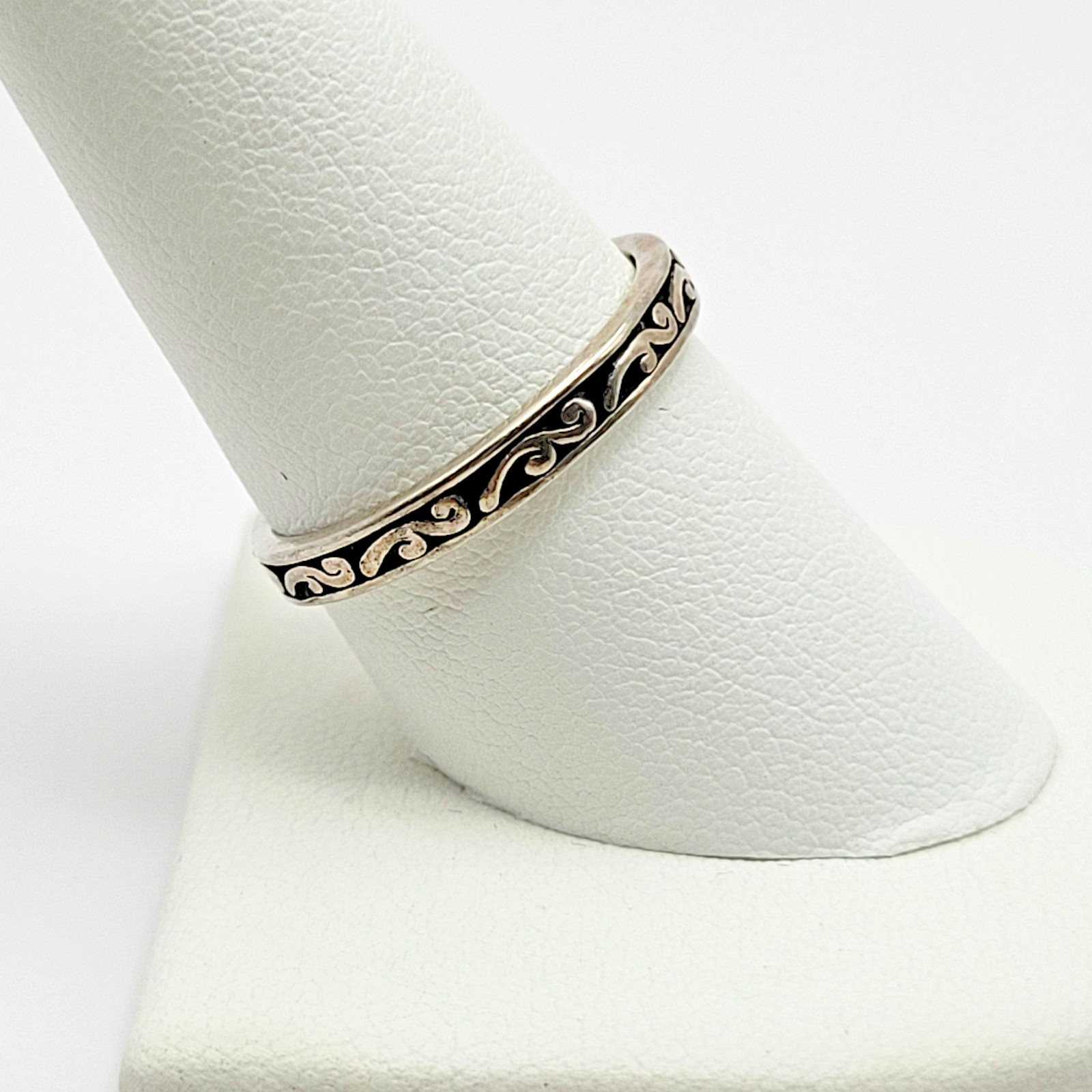 Shube Sterling Silver Scrolled Stackable Band Ring ~ Size 9