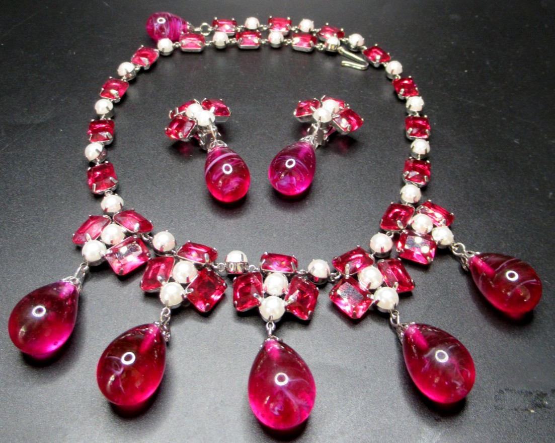 HENKEL & GROSSE For CHRISTIAN DIOR Germany 1963 Pink Flawed Glass Necklace Set