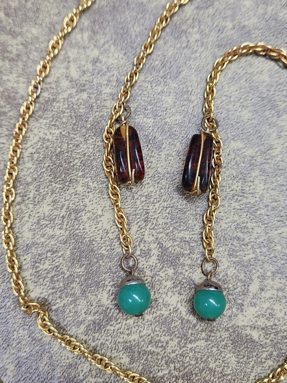 VTG Long Gold Tone Faux Agate & Chrysophase Beads Convertable Lariat Necklace