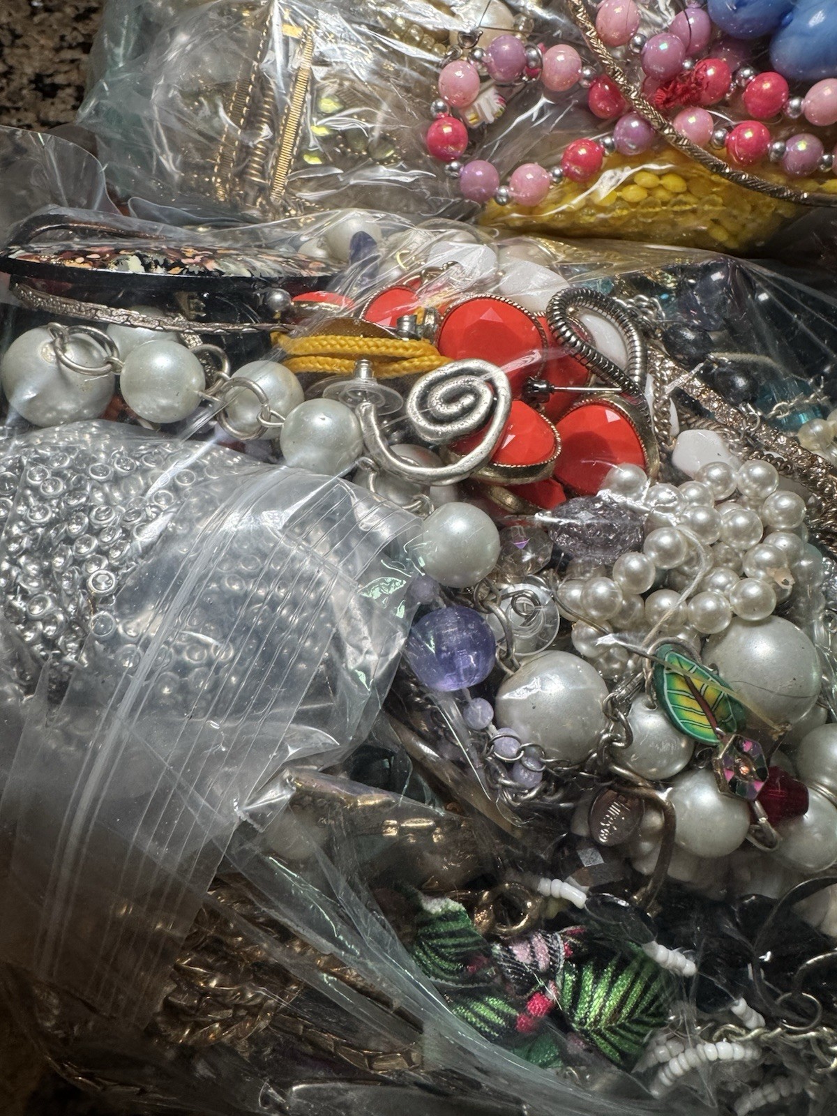 ~19 Lbs Lot ALL CRAFT Repair UNTESTED Junk Jewelry Pieces Parts Beads Earrings