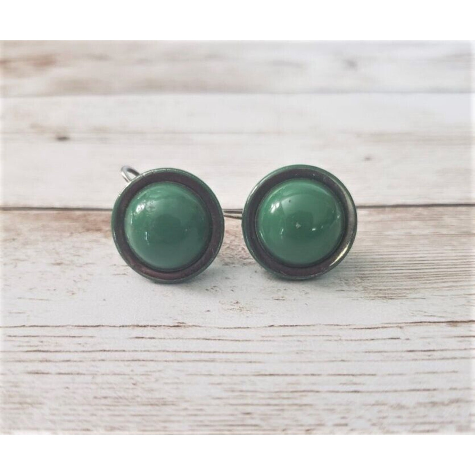 Vintage Screw Back Earrings – Pine Green Circle with Halo