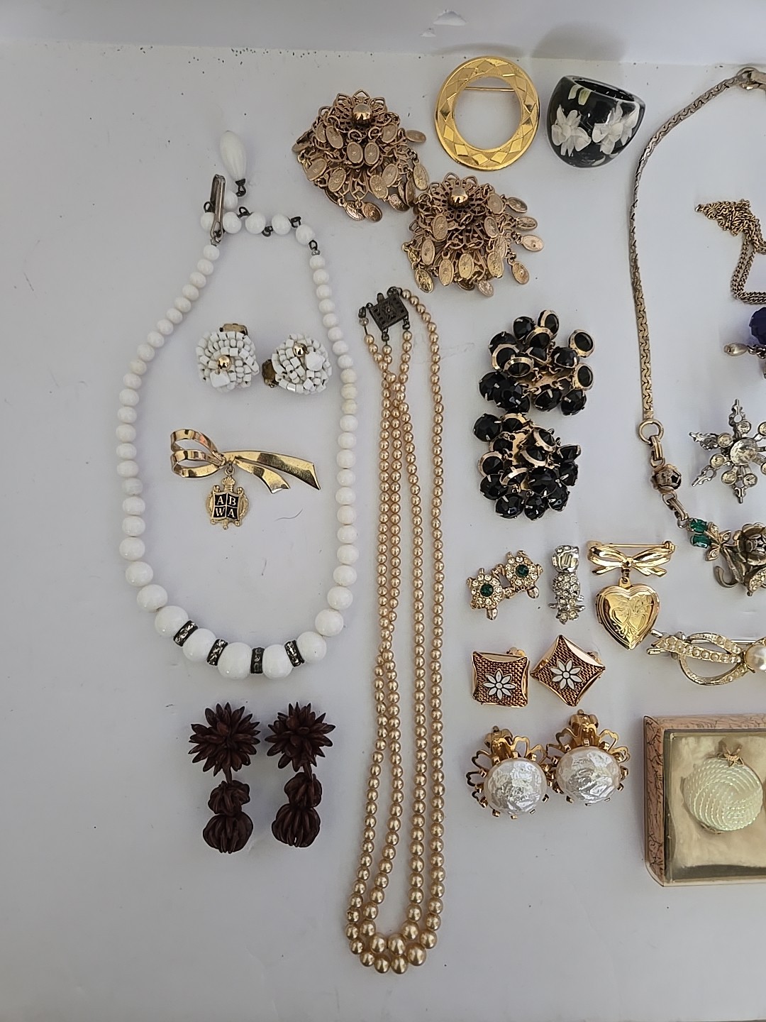 Vtg & Modern & Other Jewelry Lot Earrings Necklaces