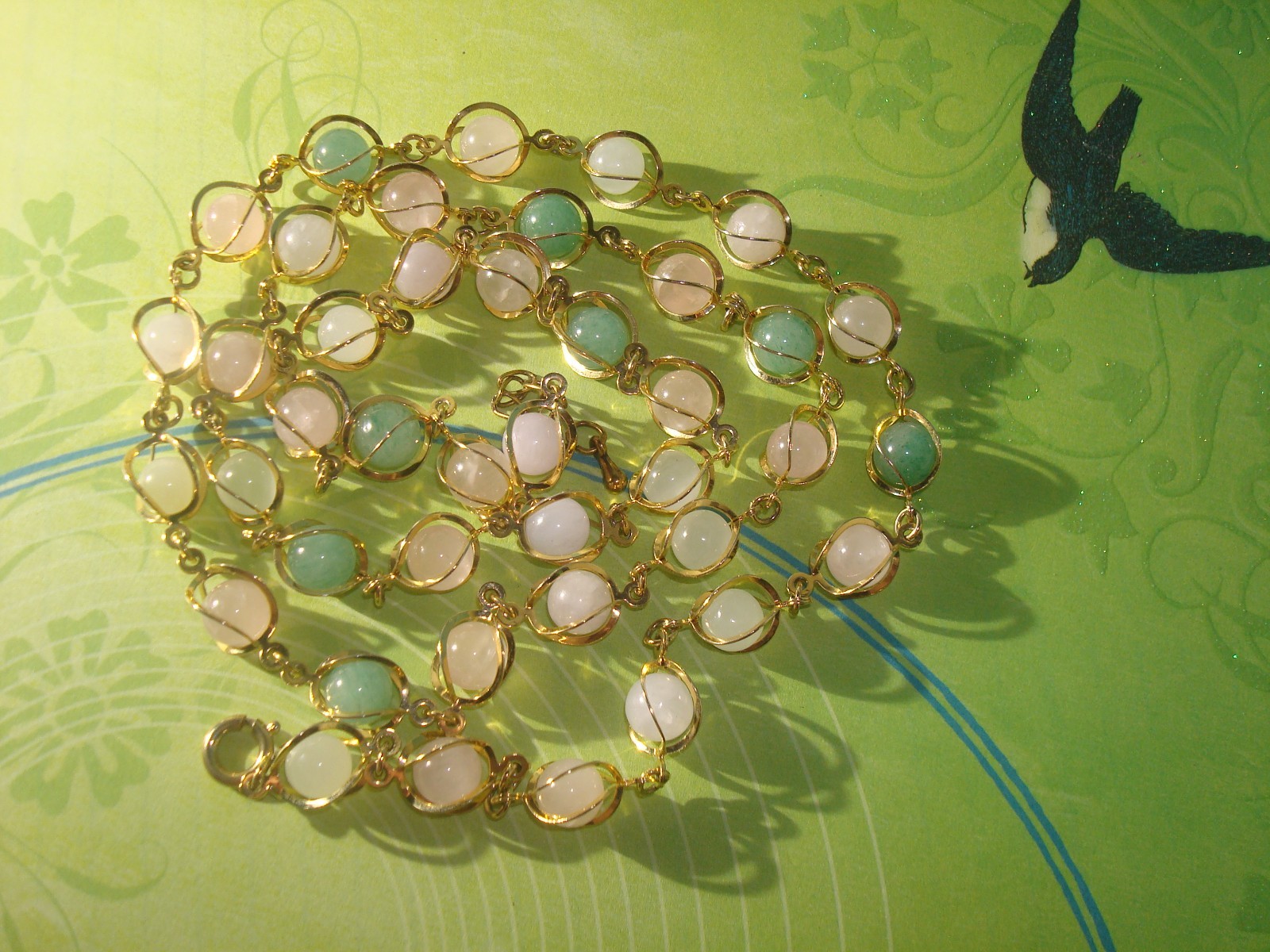 VINTAGE SEMI PRECIOUS GEMSTONE NECKLACE WIRE WRAP/CAGED PASTEL PINK,GREEN, 33″L