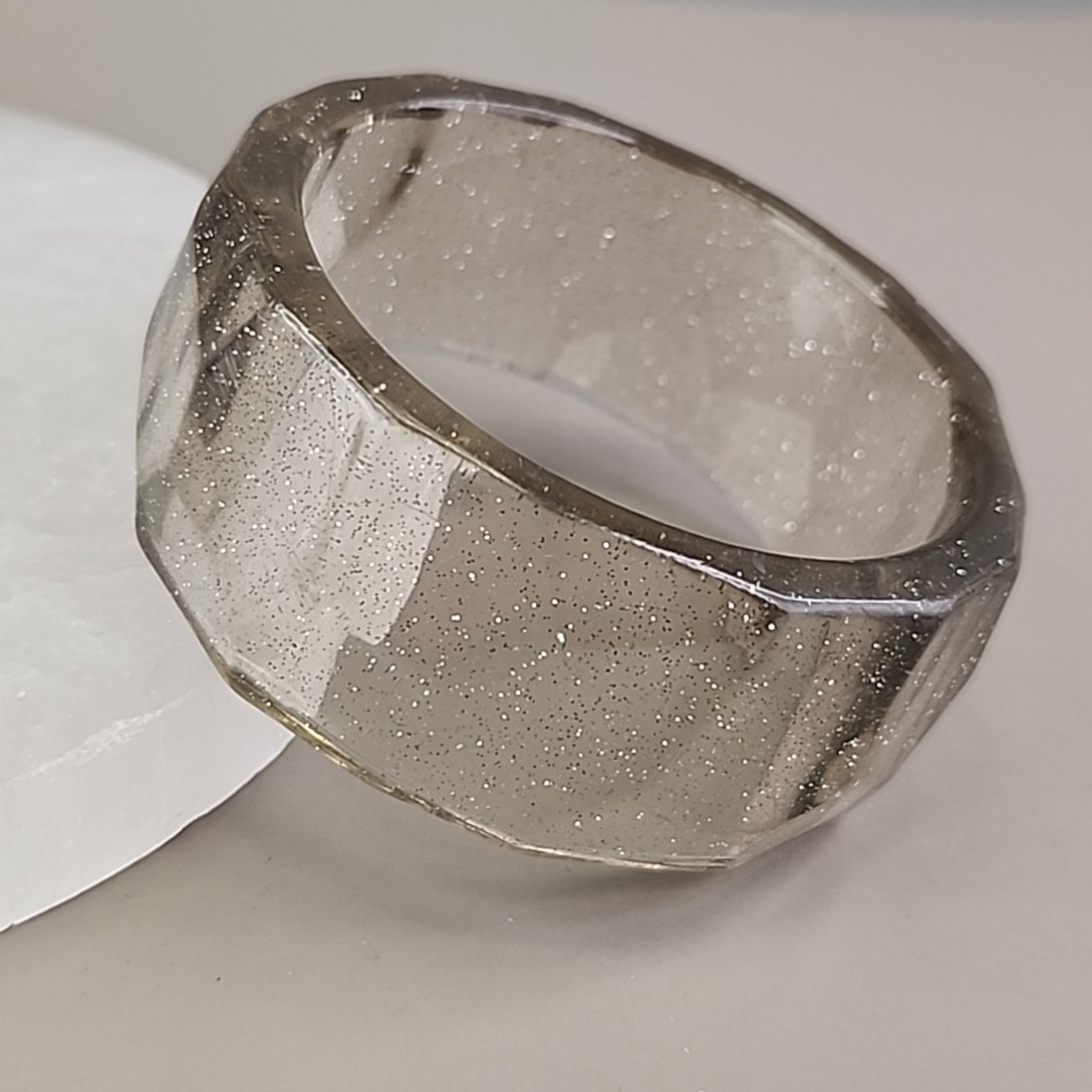 Vintage Lucite Bangle Bracelet Silver Tone Sparkle Glittered 7.5″