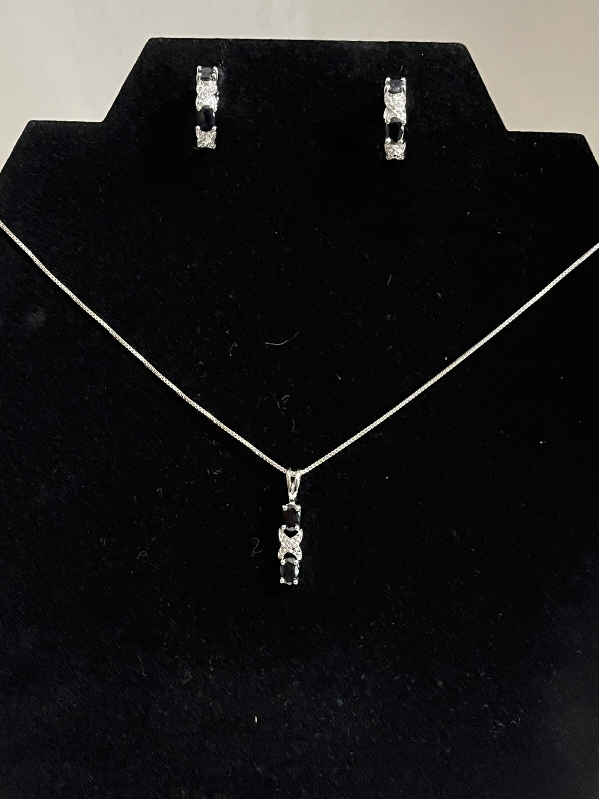 Black and Crystal Rhinestone Pendant and Earring Set with AGI 925 Box Link Chain