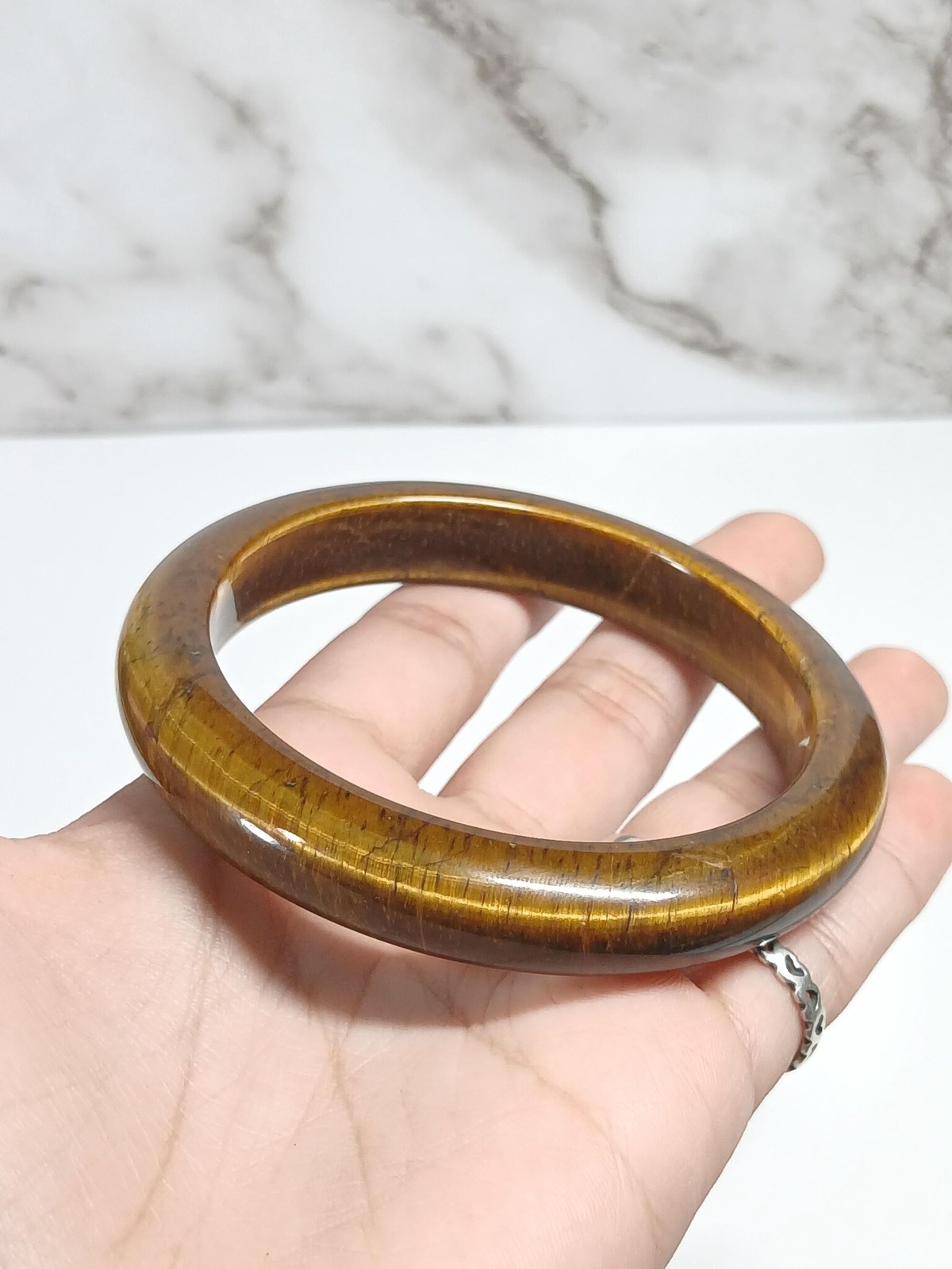 Golden Brown Jadeite Bangle 67mm Tiger Vein Pattern