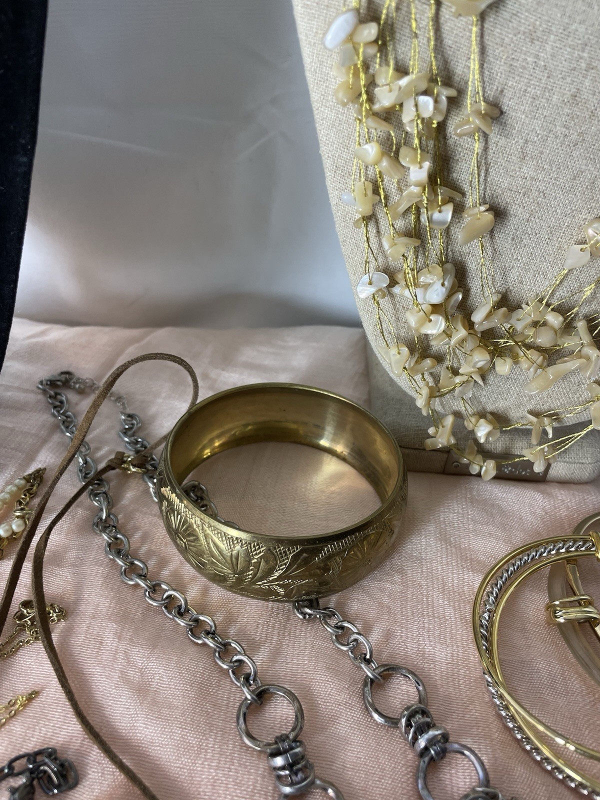 Lot Of Mixed Costume Jewelry See Pictures Details/Wear