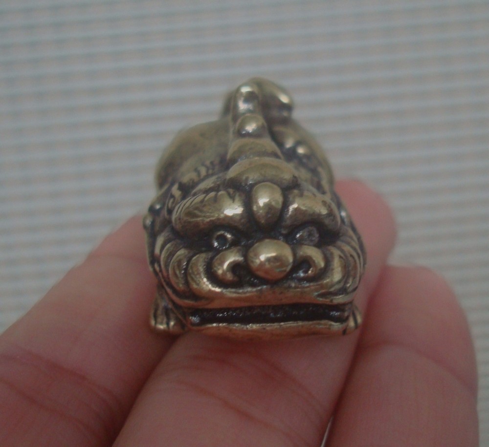 Solid Brass Pixiu Lucky Beast Statue Charm Pendant Vintage Style Bags Ornament