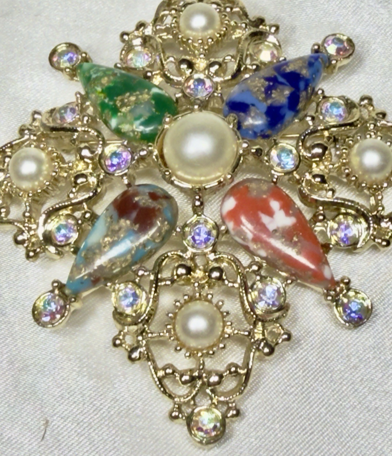 VINTAGE SARAH COVENTRY GALAXY BROOCH/PENDANT WITH CLIPON EARRING SET RHINESTONES