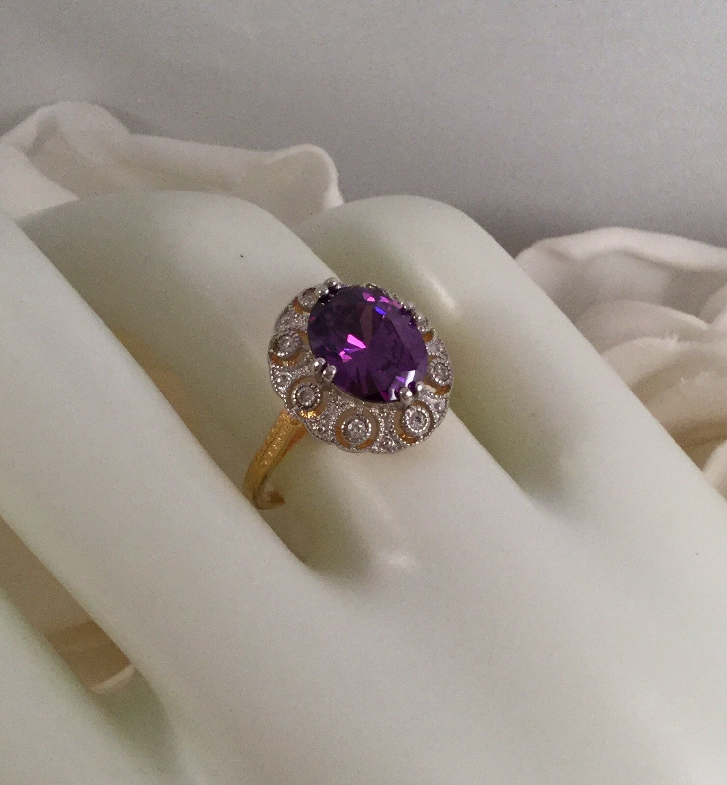 Vintage Jewellery Gold Ring Amethyst White Sapphires Antique Deco Jewelry 10 U