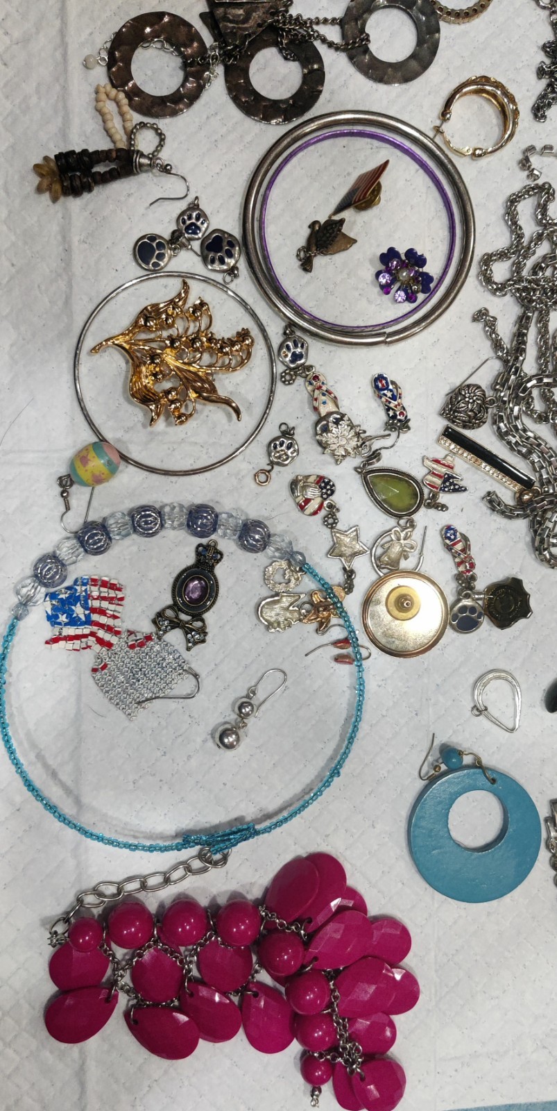 1.5 Lb. Bag Of Estate Costume Jewelry Parts/Pieces