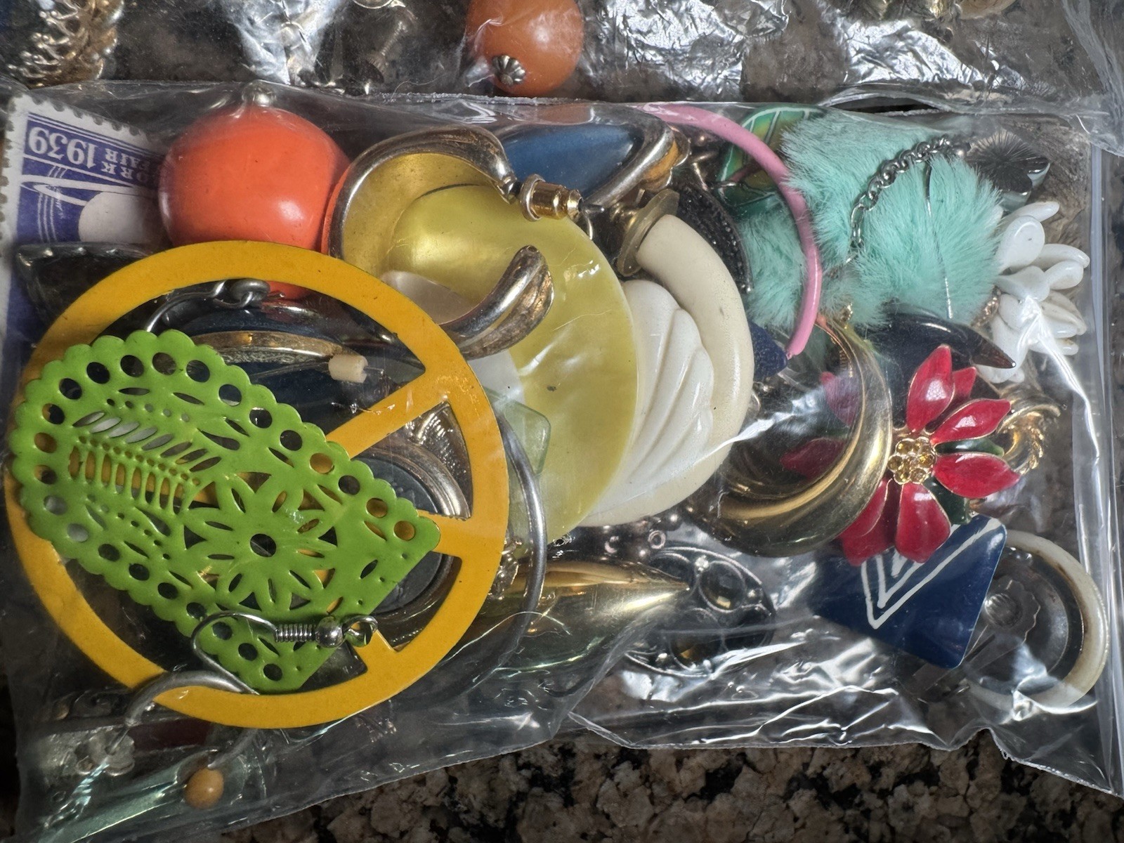~19 Lbs Lot ALL CRAFT Repair UNTESTED Junk Jewelry Pieces Parts Beads Earrings