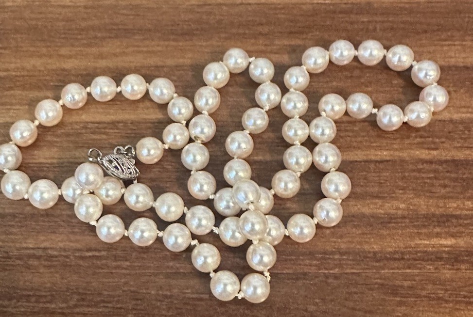 Vintage 10k White Gold & 6mm Single Strand Pearl Necklace 17″
