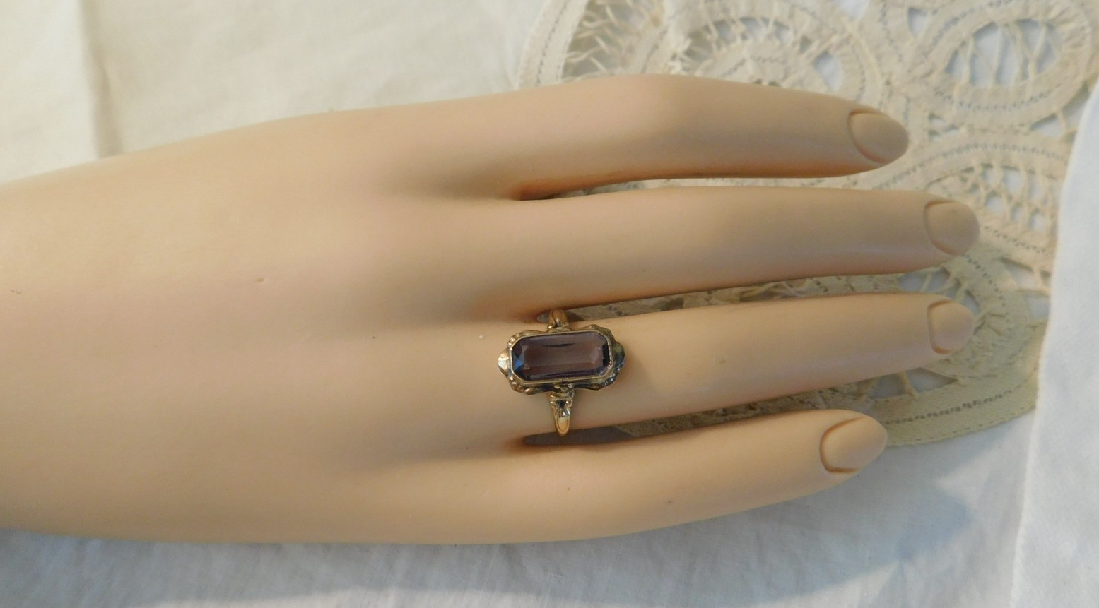 Antique Purple Amethyst 10K Gold Ring Size 6.5