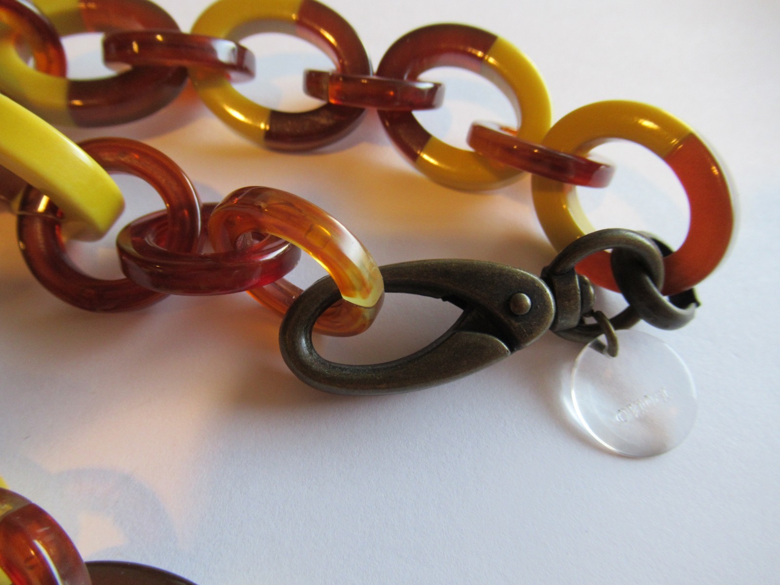 Pono signed Italy link acrylic resin faux amber necklace