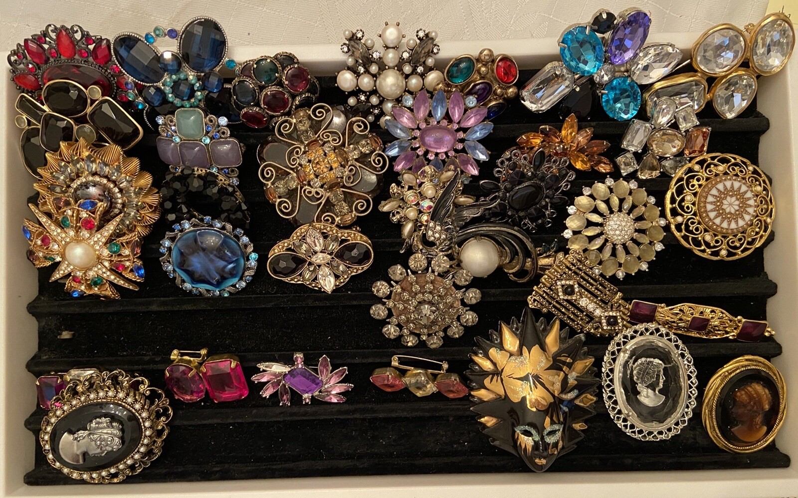 Vintage BEADED SILVERTONE BROOCH Faceted Jets and Black Stones