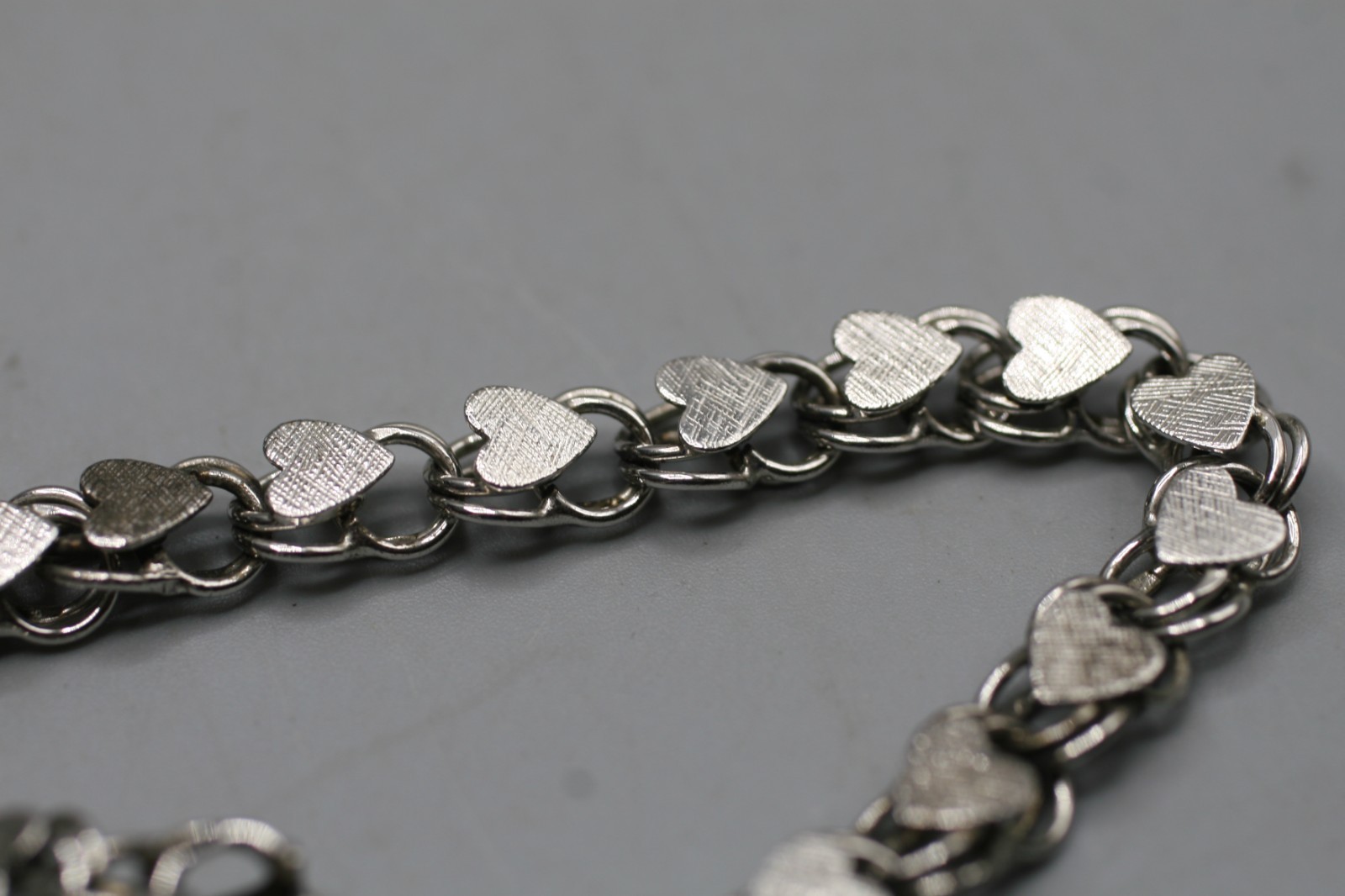 Vintage 7″ Sterling Silver Charm Bracelet Heart Design Double Chain R4