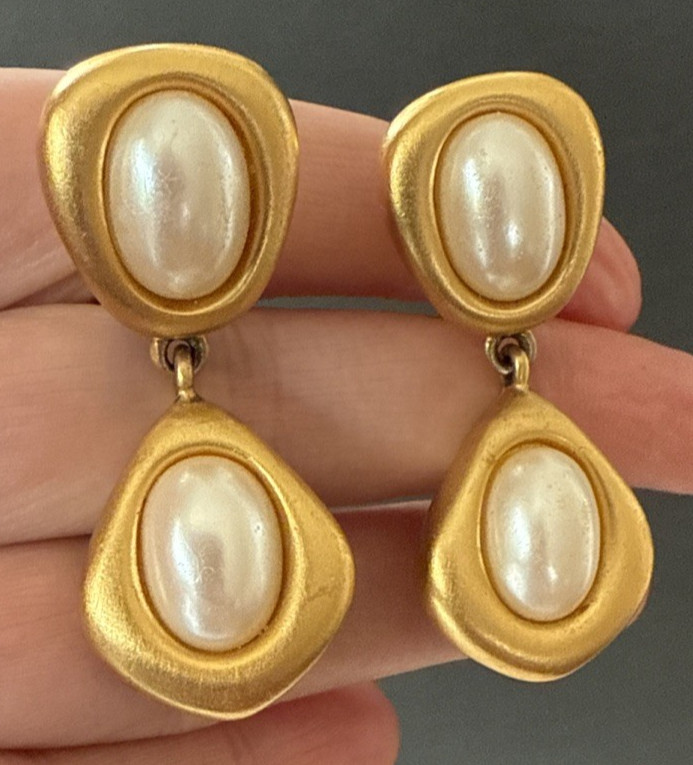 Vintage 80s GIVENCHY Classic Faux Pearl Gold Tone Dangle Clip On Earrings